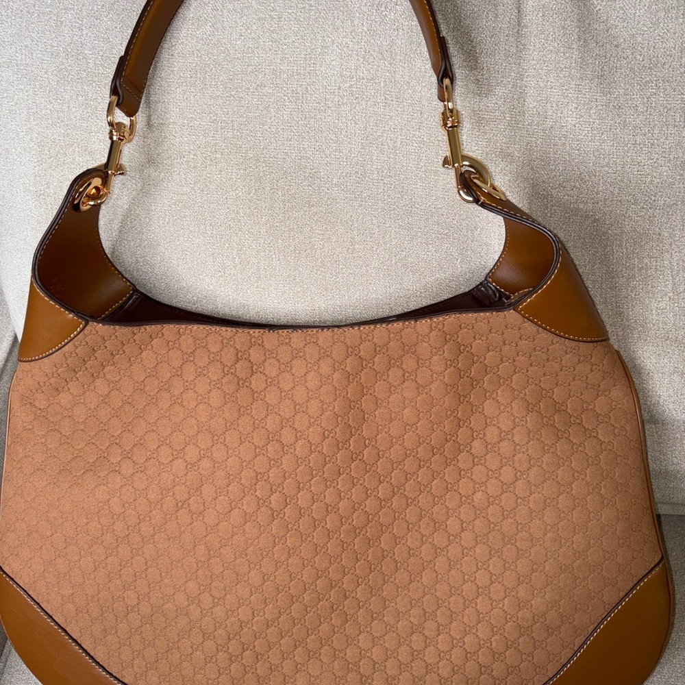 Gucci B Large Suede Bag
